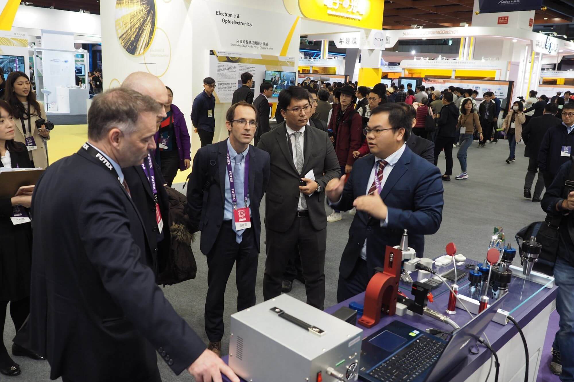 Diplomats of  diplomatic relations visited HIT booth in Futex Taipei 2019