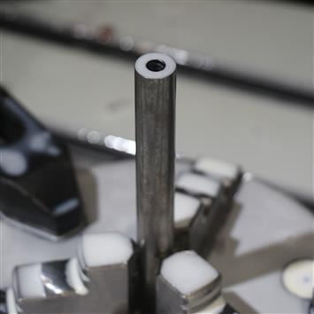 S45C中碳鋼 : 槍鑽深孔加工